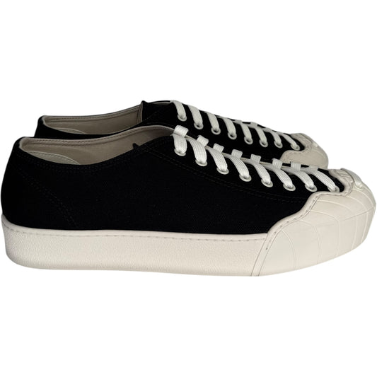Tu Isi Black Low Top Sneaker