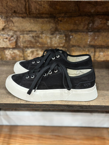 Soho Suede Black White