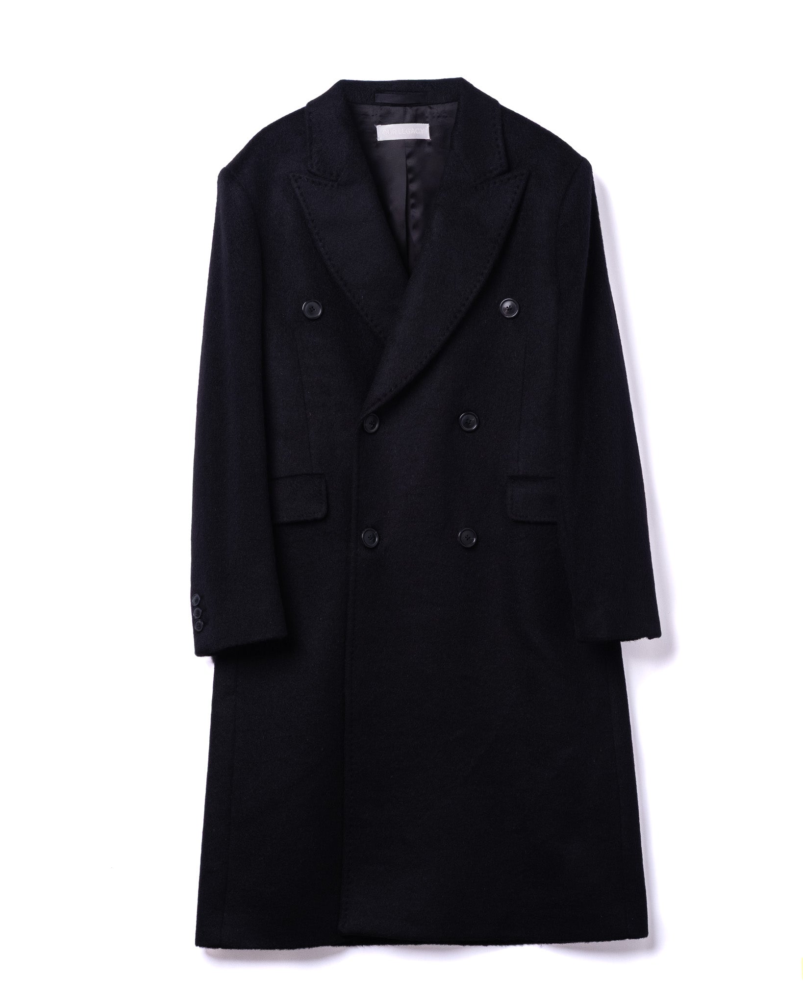 New Coats – Cueva